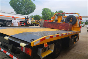 巧家附近拖车电话号码服务